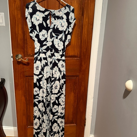 Jumpsuit - Picture 4 of 4